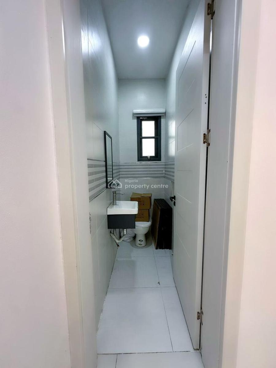 Well Furnished 2 Bedroom Apartment with Bq, Ologolo, Lekki, Lagos, Block of Flats for Sale