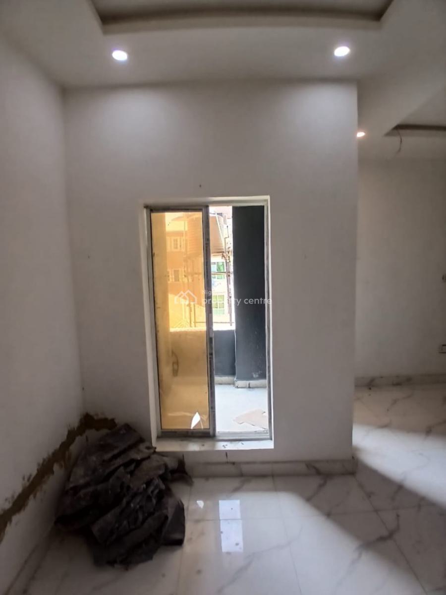 1 Bedroom Spacious Apartment Fully Serviced with 24hrs Light, Spg, Ologolo, Lekki, Lagos, Flat / Apartment for Rent