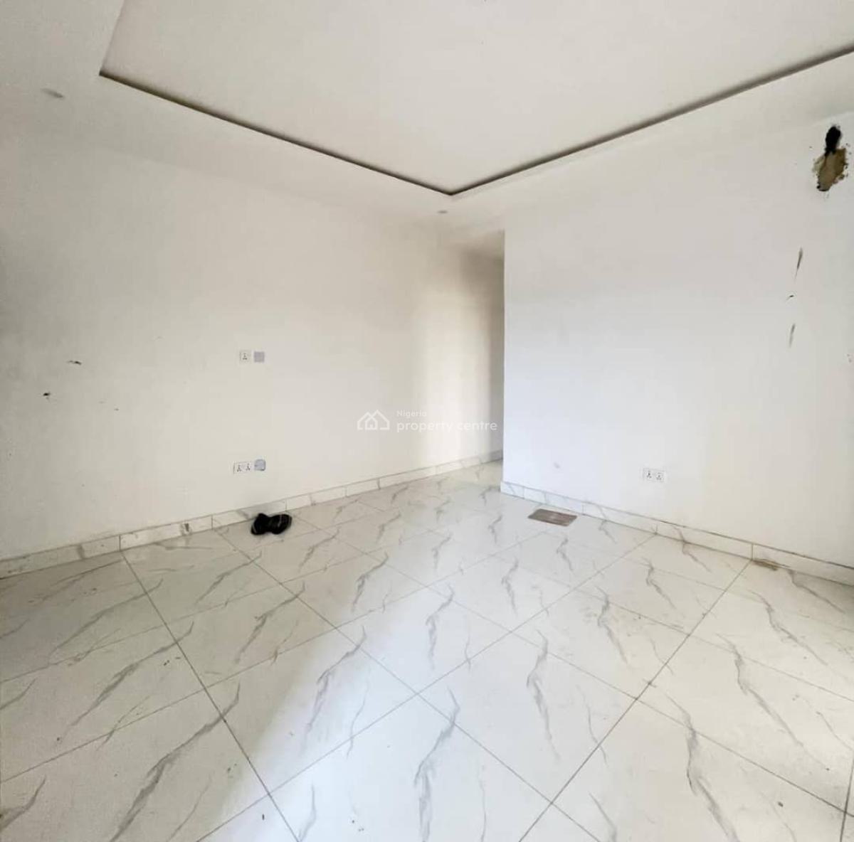 1 Bedroom Spacious Apartment Fully Serviced with 24hrs Light, Spg, Ologolo, Lekki, Lagos, Flat / Apartment for Rent
