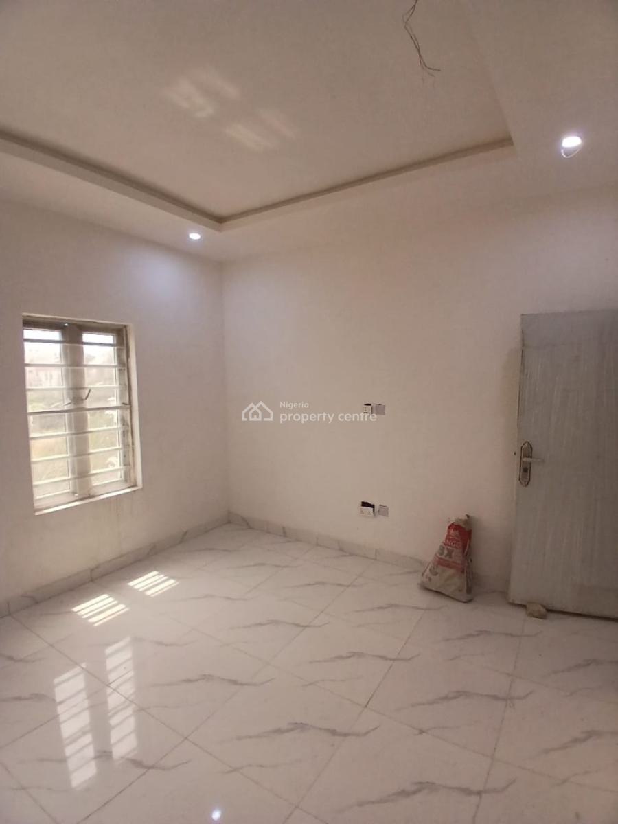1 Bedroom Spacious Apartment Fully Serviced with 24hrs Light, Spg, Ologolo, Lekki, Lagos, Flat / Apartment for Rent