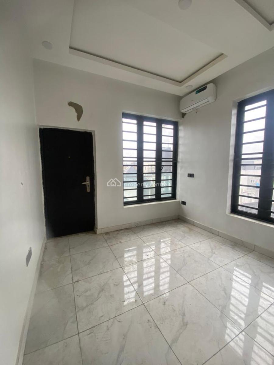 2 Bedroom Apartment Fully Serviced 3rd Floor, Ologolo, Ologolo, Lekki, Lagos, Flat / Apartment for Rent