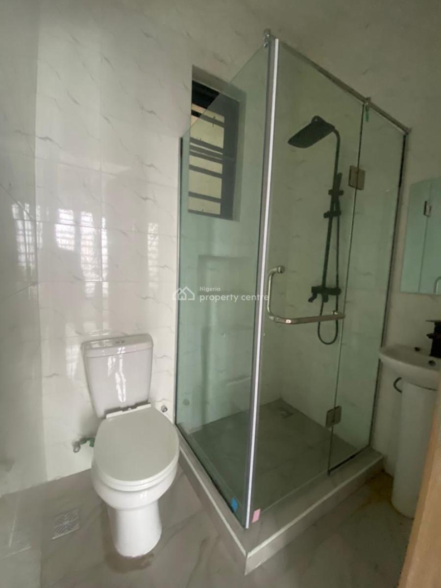 2 Bedroom Apartment Fully Serviced 3rd Floor, Ologolo, Ologolo, Lekki, Lagos, Flat / Apartment for Rent