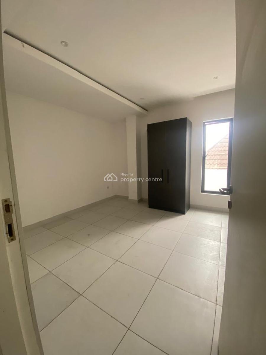 Luxury 3 Bedroom Apartment, Off Bisola Durosimi Etti, Lekki Phase 1, Lekki, Lagos, Flat / Apartment for Rent