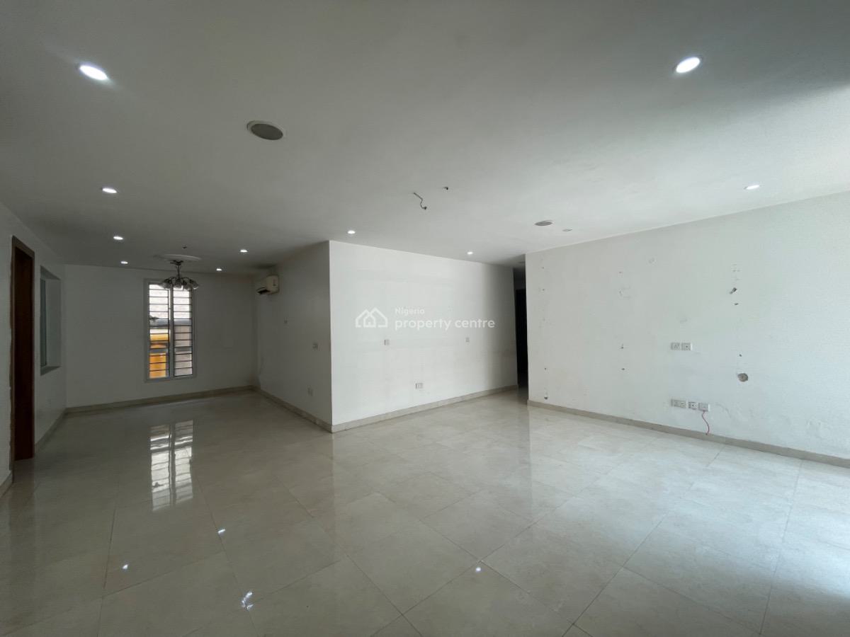 a Well Maintained 3bedroom with Swimming Pool Gym and Bq, Lekki Phase 1, Lekki, Lagos, House for Rent