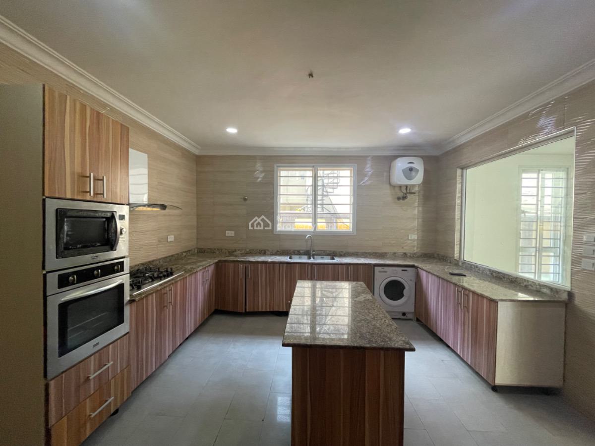 a Well Maintained 3bedroom with Swimming Pool Gym and Bq, Lekki Phase 1, Lekki, Lagos, House for Rent