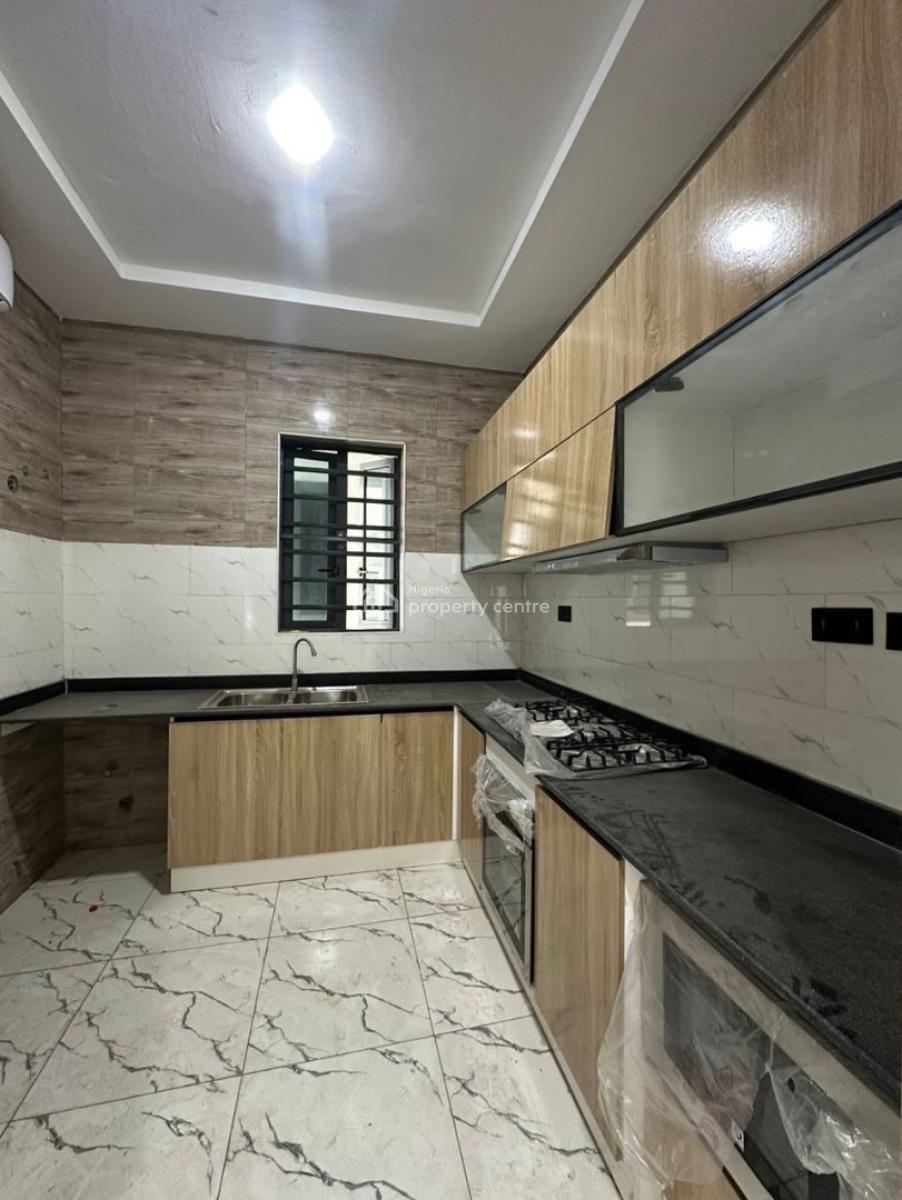 Spaciously 2bed Apartment in Ologolo,lekki, Ologolo ,lekki ,lagos , Nigeria, Ologolo, Lekki, Lagos, Flat / Apartment for Rent