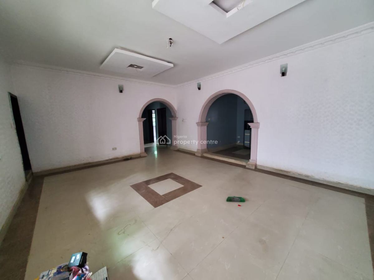Well Maintained 3 Bedroom Flat, Ilasan, Lekki, Lagos, Flat / Apartment for Rent