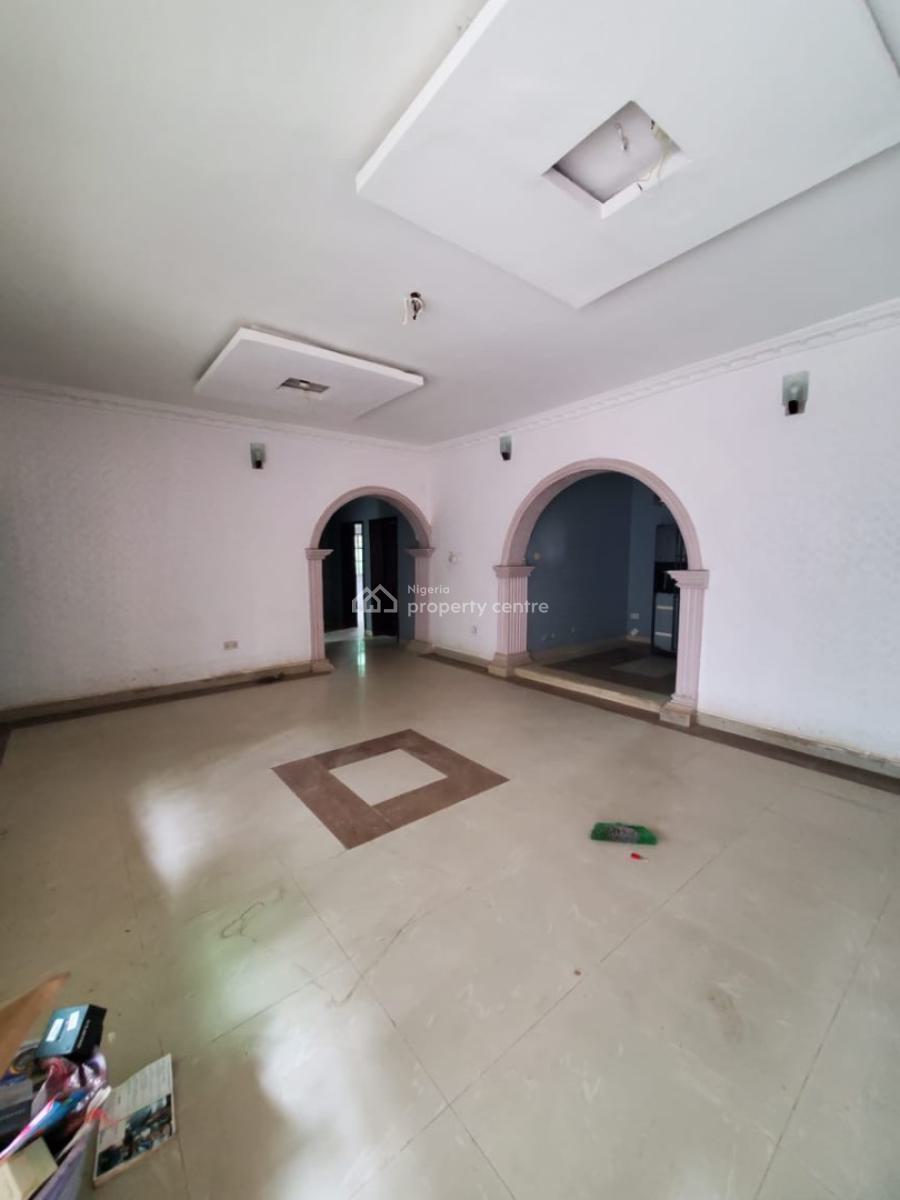 Well Maintained 3 Bedroom Flat, Ilasan, Lekki, Lagos, Flat / Apartment for Rent