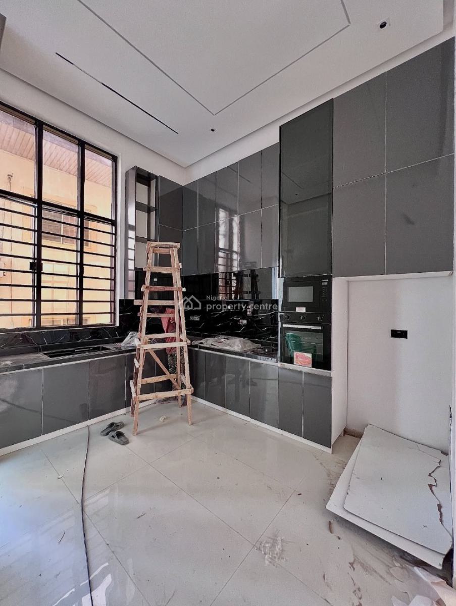 Fully Serviced 3 Bedroom Apartment with Elevator,pool and Gym, Lekki Phase 1, Lekki Phase 1, Lekki, Lagos, Block of Flats for Sale