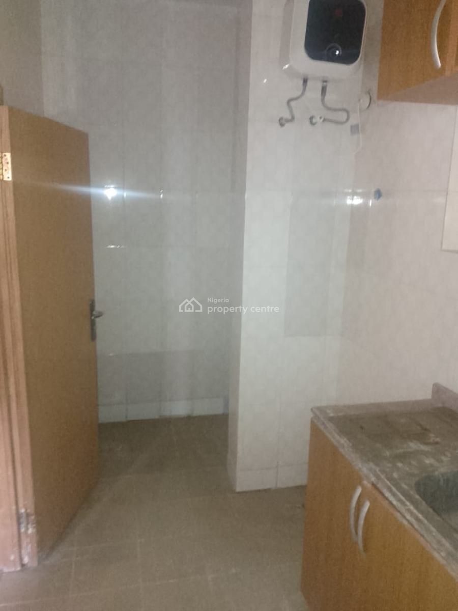 3 Bedroom Apartment, Fashola Estate Monastery Road, Sangotedo, Ajah, Lagos, Flat / Apartment for Rent