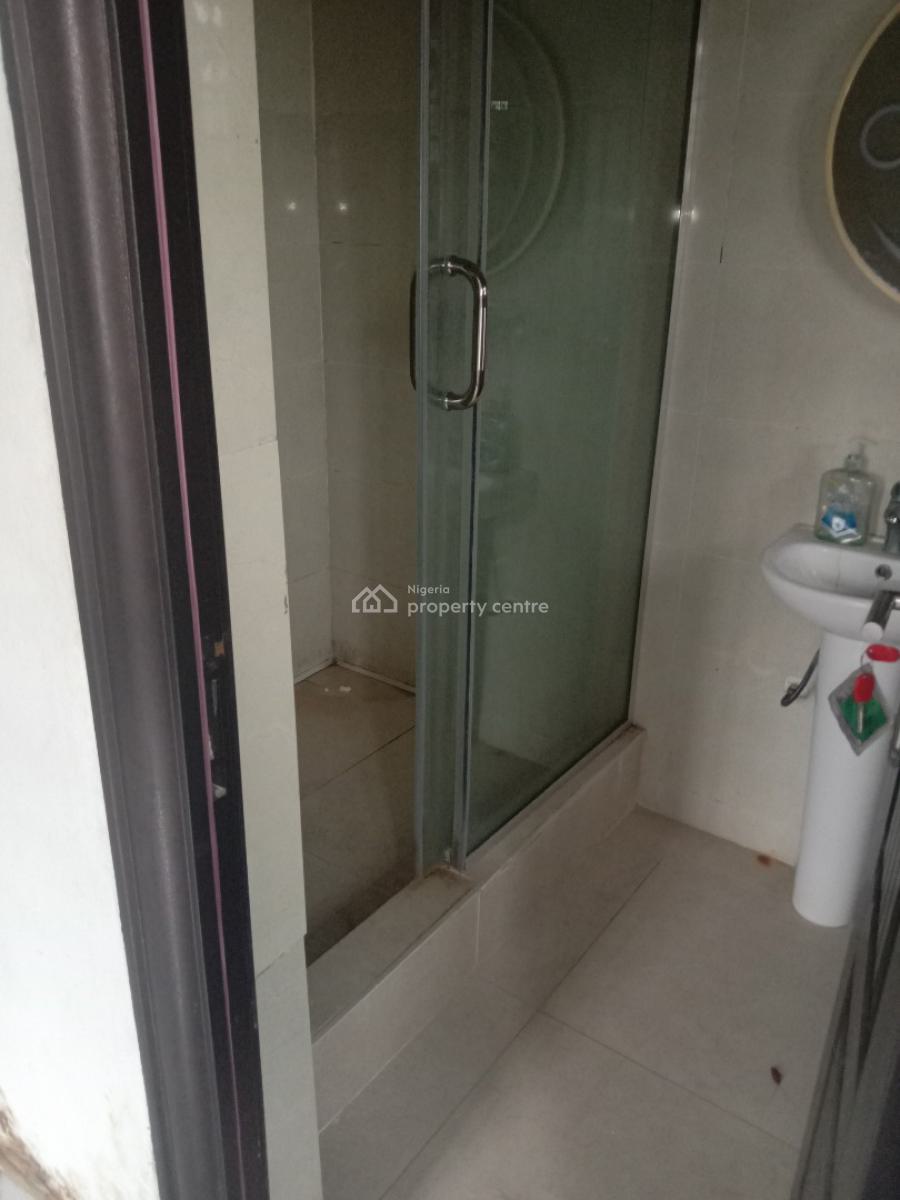 Spacious Two Bedroom Flat, Gilmore, Jahi, Abuja, Flat / Apartment for Rent
