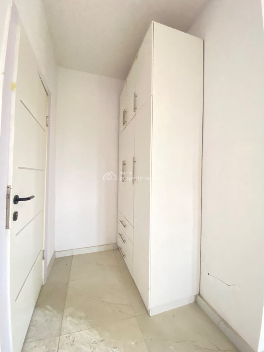 2 Bedroom Apartment, Lekki Scheme 2, Ogombo, Ajah, Lagos, Flat / Apartment for Rent