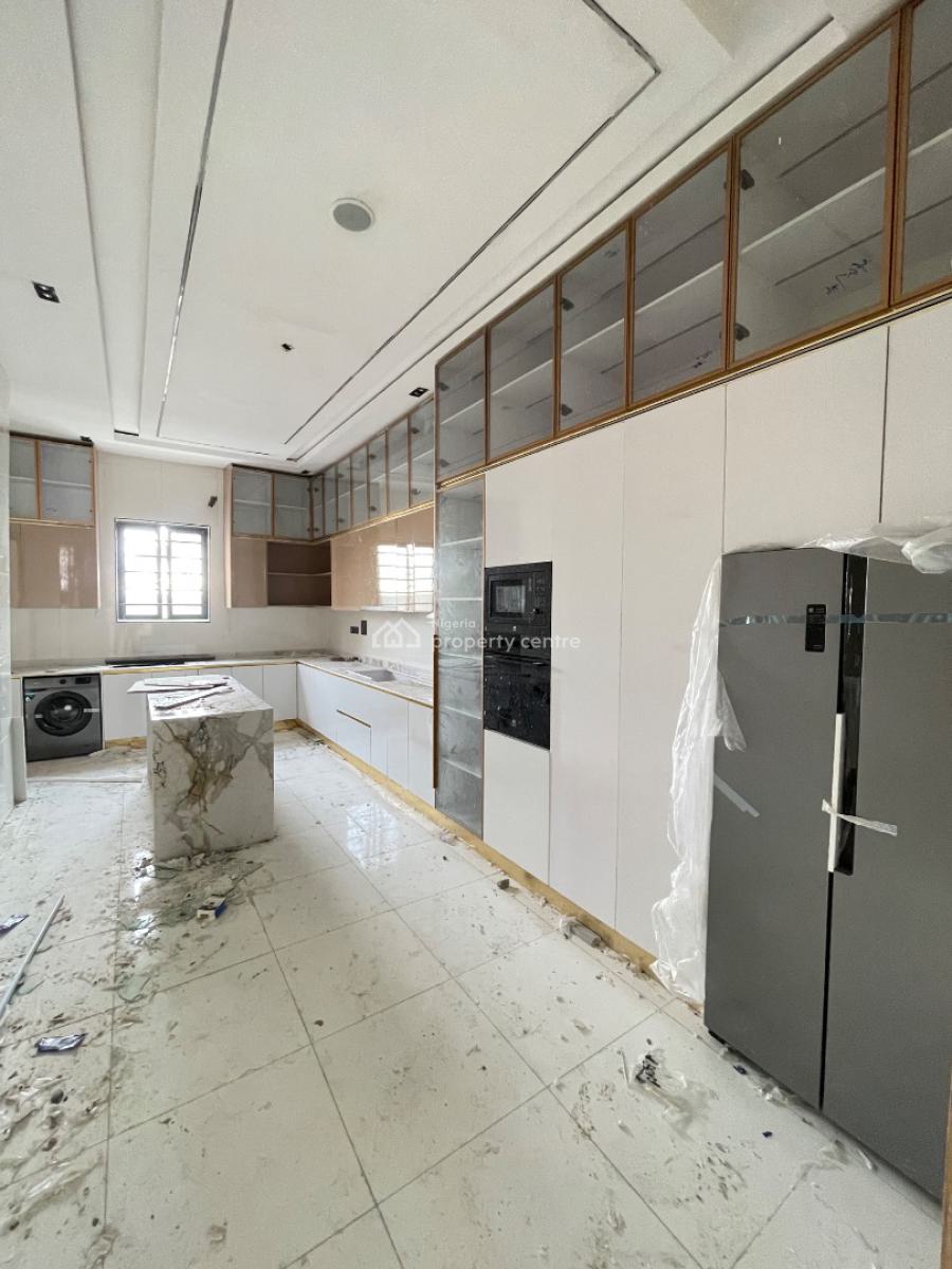 Very Spacious 5 Bedroom Duplex + Pool, Lekki, Lagos, Detached Duplex for Sale