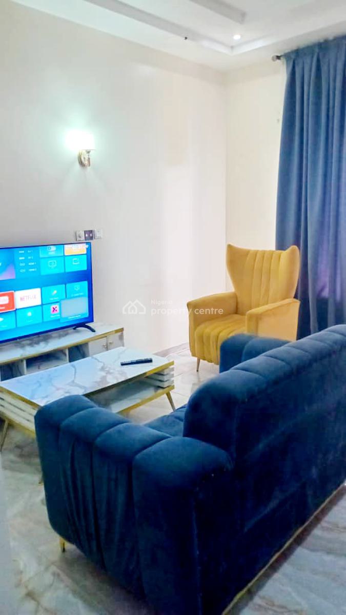 Beautiful Mini Flat, 5 Mins to Cinema & Wildlife, Few Mins 4rm D Beach, Orchid Road, Lekki, Lagos, Mini Flat (room and Parlour) Short Let