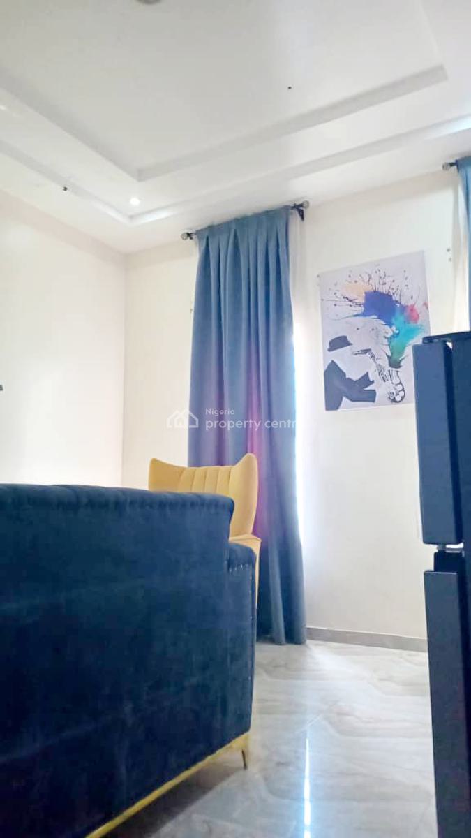 Beautiful Mini Flat, 5 Mins to Cinema & Wildlife, Few Mins 4rm D Beach, Orchid Road, Lekki, Lagos, Mini Flat (room and Parlour) Short Let