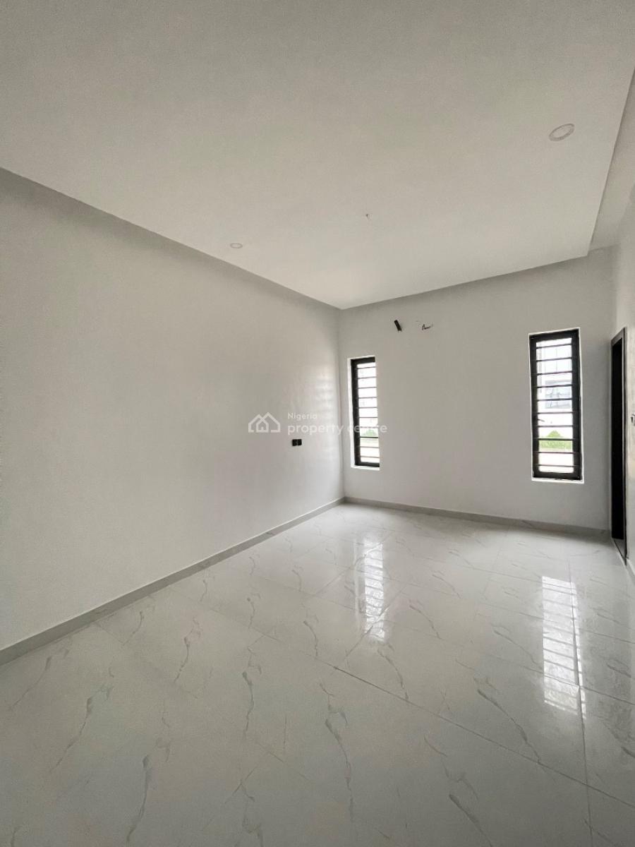 4 Bedrooms Semi Detached House, Lekki, Lagos, Semi-detached Duplex for Sale