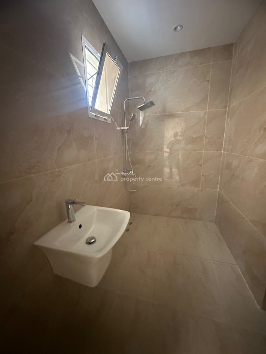 2 Bedroom, Off Ajose Adeogun, Victoria Island (vi), Lagos, Flat / Apartment for Rent
