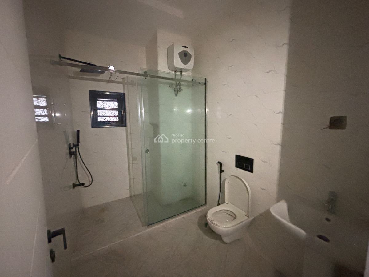 Modern 3 Bedroom Apartment, Off Freedom Way, Lekki Phase 1, Lekki, Lagos, Flat / Apartment for Sale