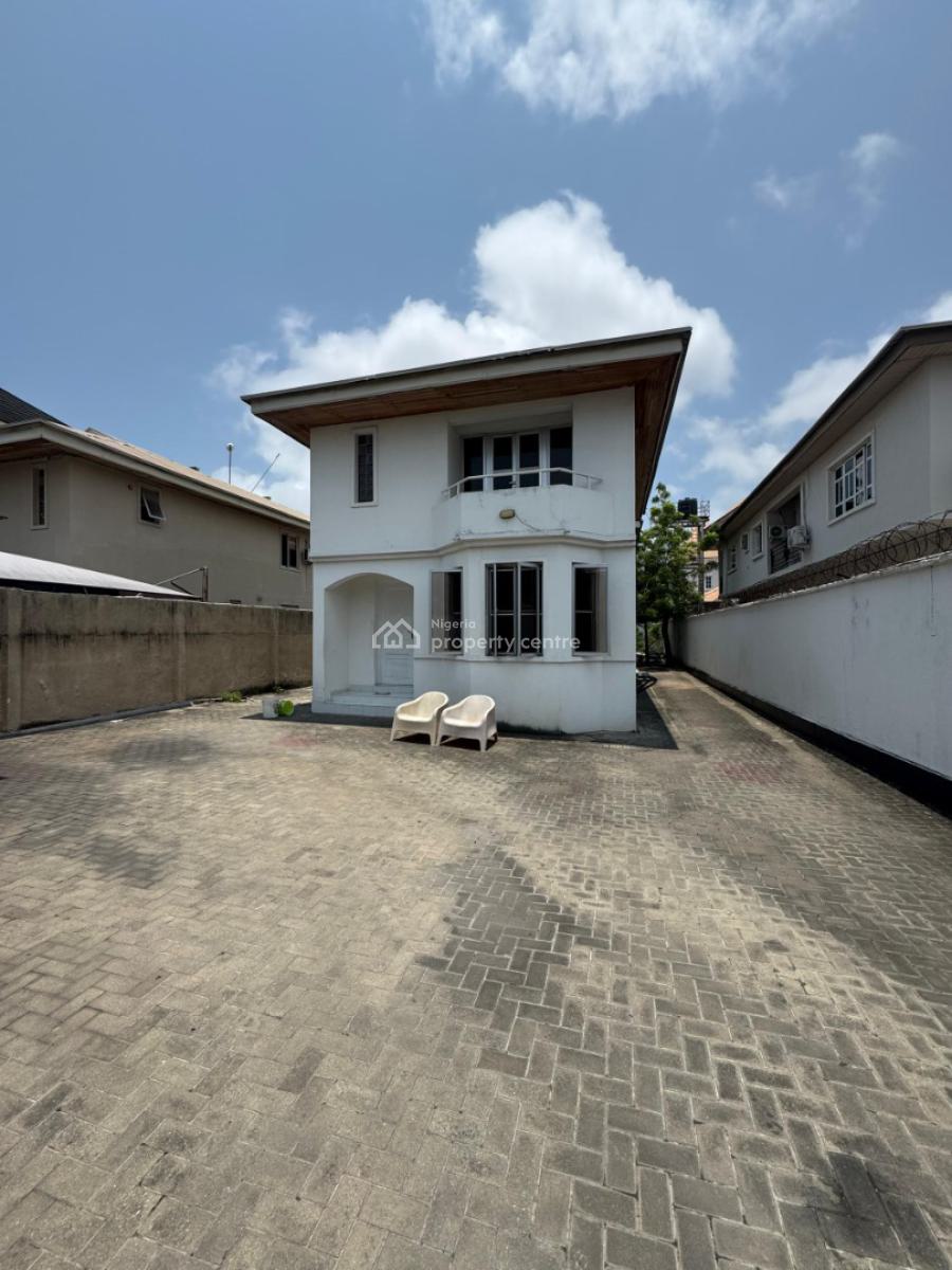 Well Maintained Spacious 4 Bedroom Duplex with Bq, Off Admiralty Way, Lekki Phase 1, Lekki, Lagos, Office Space for Rent