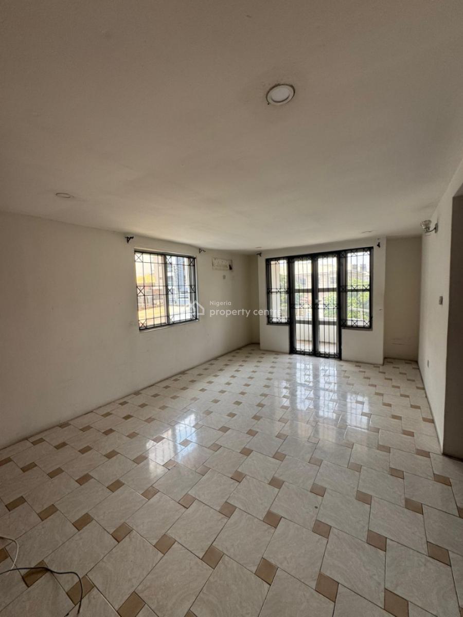 Well Maintained Spacious 4 Bedroom Duplex with Bq, Off Admiralty Way, Lekki Phase 1, Lekki, Lagos, Office Space for Rent