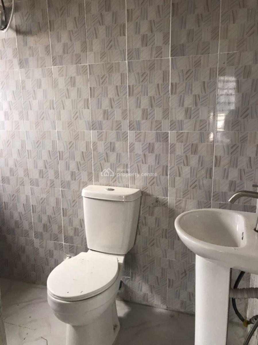 Newly and Luxury Built: Up and Down, Ogunfayo Area, Awoyaya, Ibeju Lekki, Lagos, Flat / Apartment for Rent