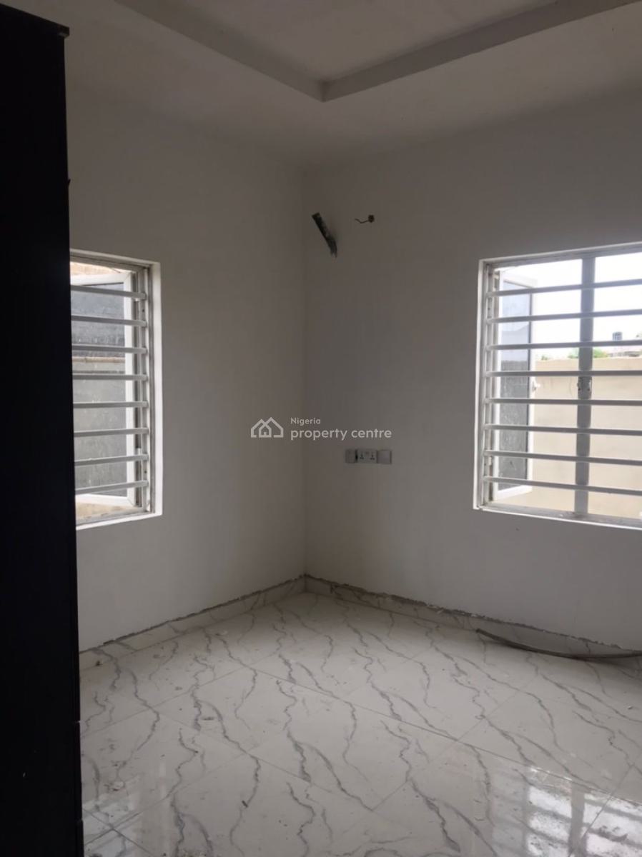 Newly and Luxury Built: Up and Down, Ogunfayo Area, Awoyaya, Ibeju Lekki, Lagos, Flat / Apartment for Rent