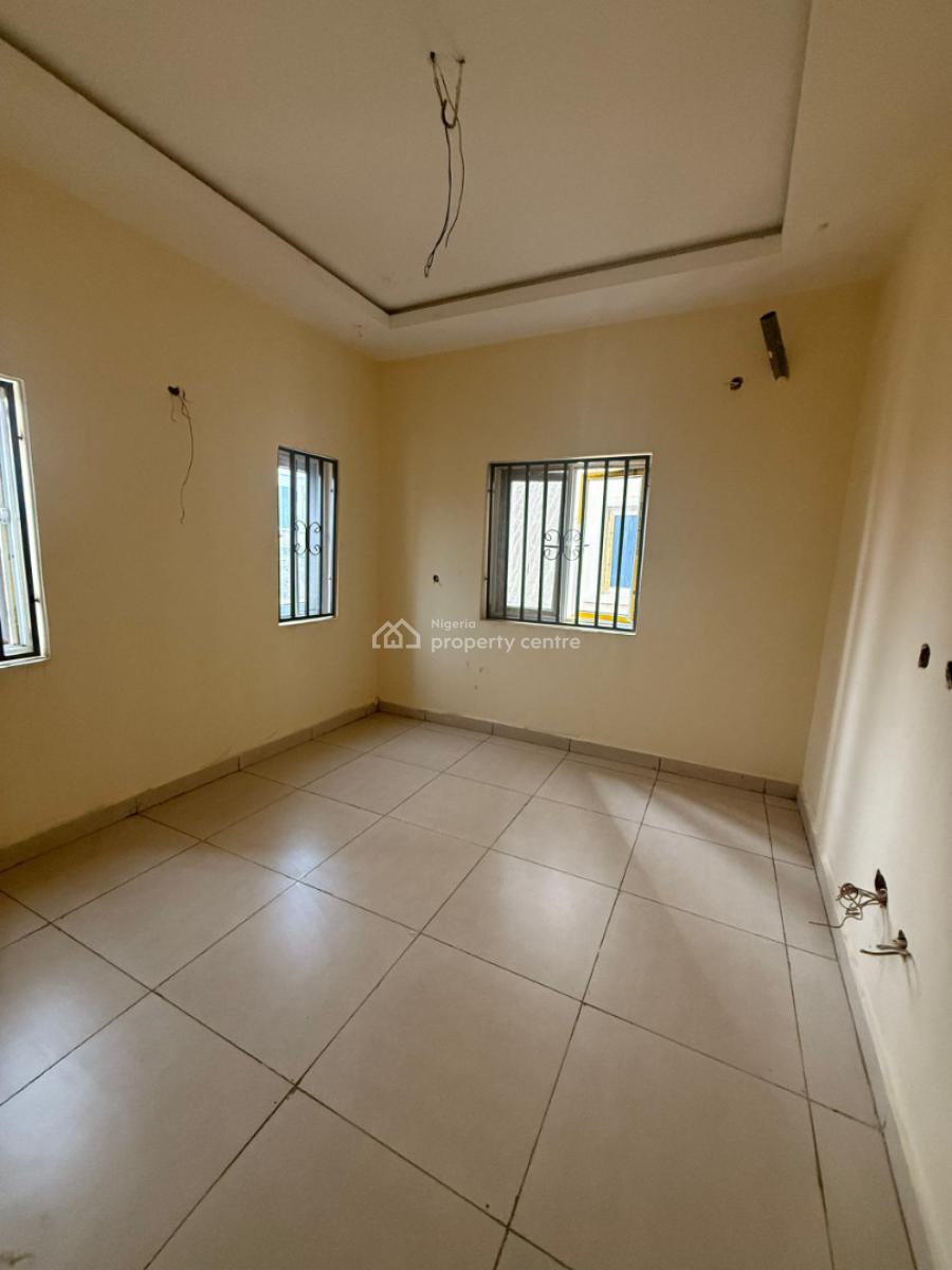 Tastefully Finished Spacious Standard 3 Bedroom Apartment  Jahi Distri, Jahi By Aduvie School, Jahi, Abuja, Flat / Apartment for Sale
