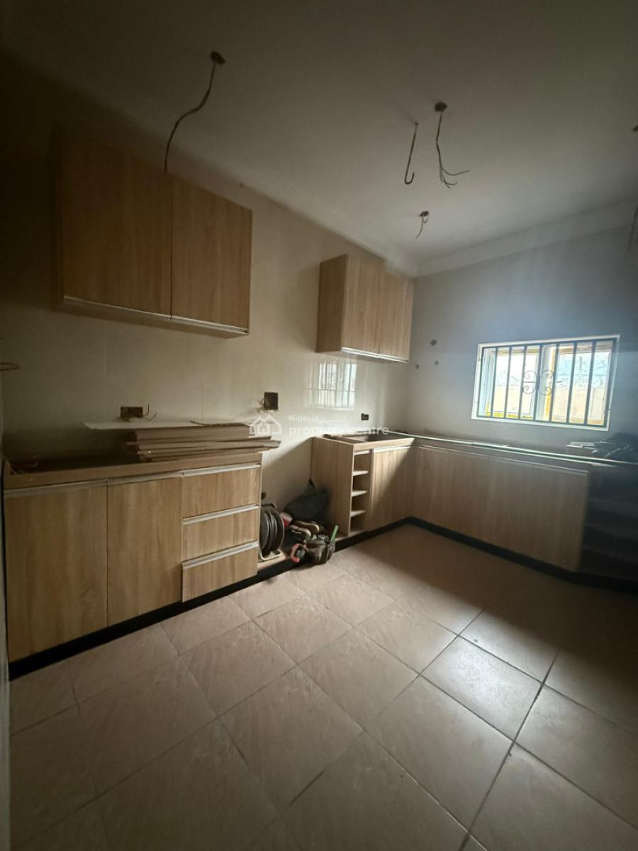 Tastefully Finished Spacious Standard 3 Bedroom Apartment  Jahi Distri, Jahi By Aduvie School, Jahi, Abuja, Flat / Apartment for Sale
