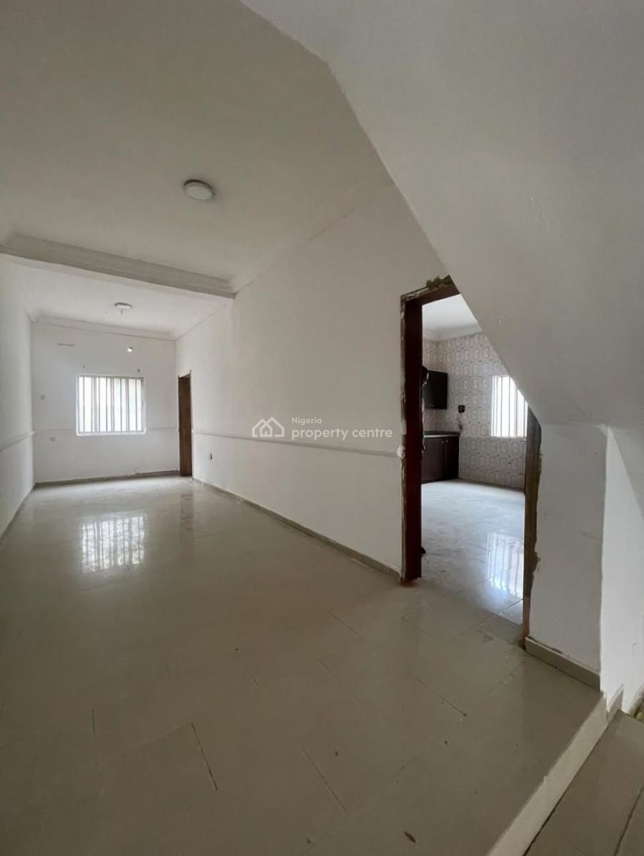 Well Maintained Spacious 4 Bedroom Duplex with Bq, Lekki Phase 1, Lekki, Lagos, Semi-detached Duplex for Rent