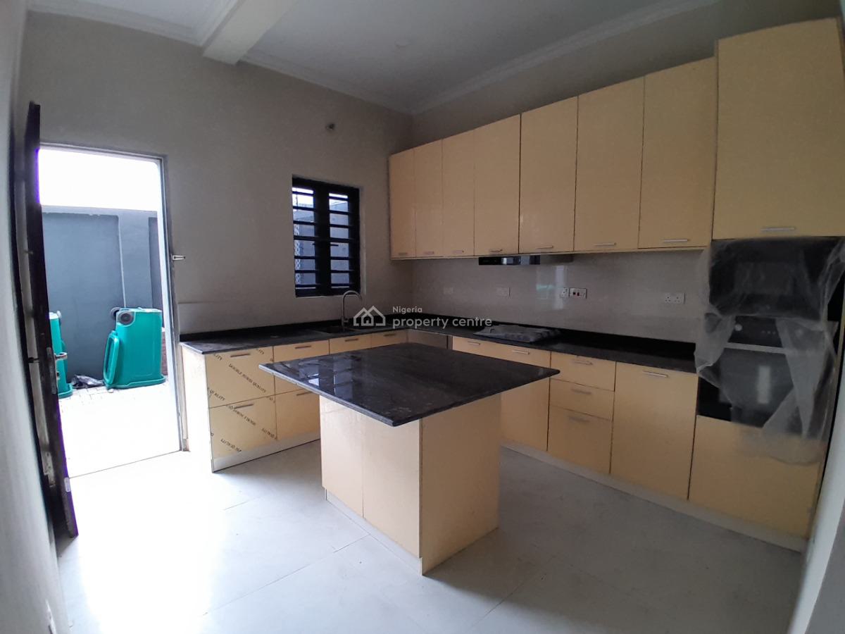 2 Bedroom Flat, Ilasan New Road, Ikate, Lekki, Lagos, Flat / Apartment for Sale