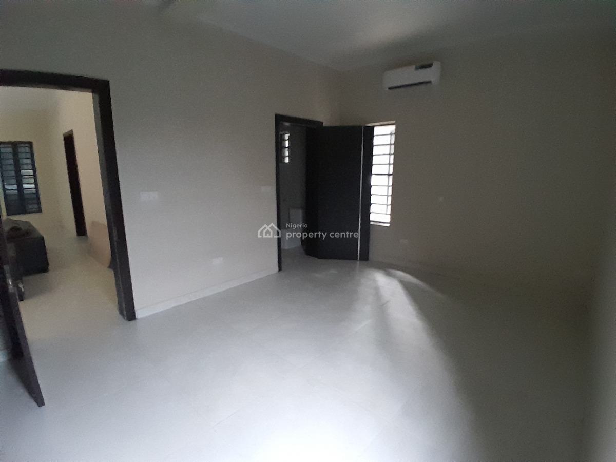 2 Bedroom Flat, Ilasan New Road, Ikate, Lekki, Lagos, Flat / Apartment for Sale