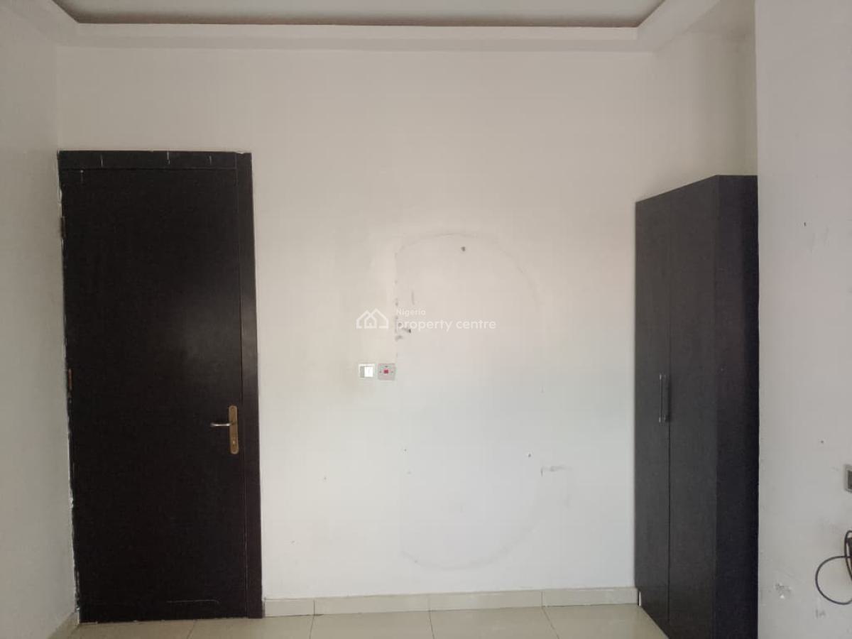 Spacious and Well Maintained Two Bedroom Flat, 18, Ayo Adeleye Street, Ilasan, Lekki, Lagos, Flat / Apartment for Rent