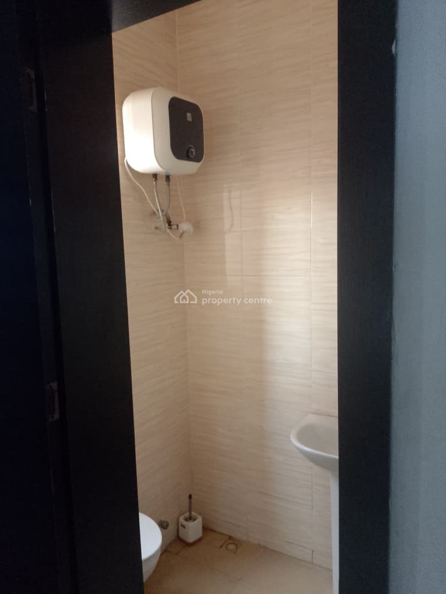 Spacious and Well Maintained Two Bedroom Flat, 18, Ayo Adeleye Street, Ilasan, Lekki, Lagos, Flat / Apartment for Rent