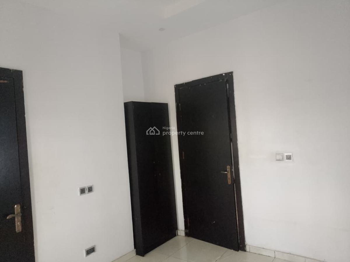 Spacious and Well Maintained Two Bedroom Flat, 18, Ayo Adeleye Street, Ilasan, Lekki, Lagos, Flat / Apartment for Rent