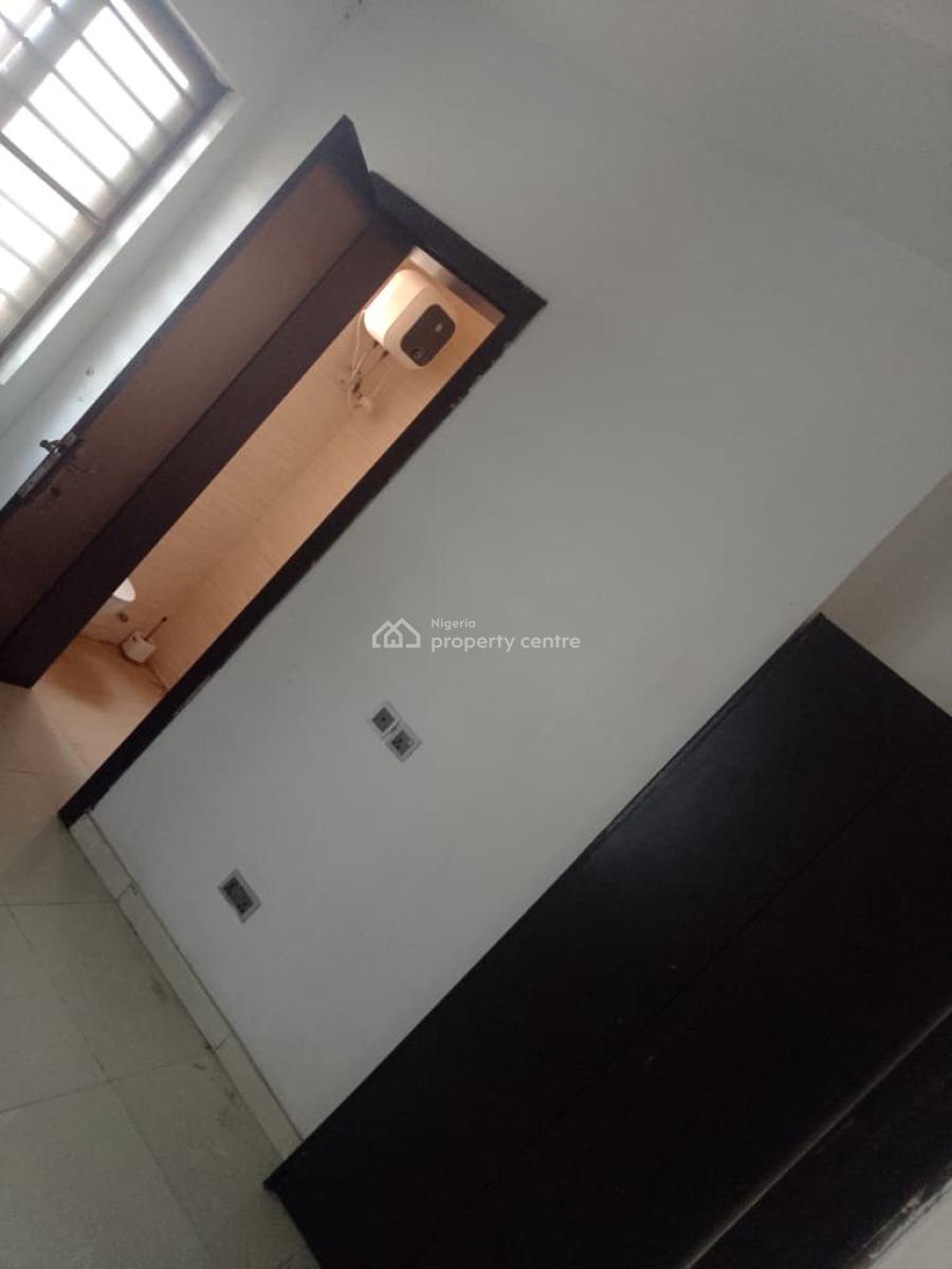 Spacious and Well Maintained Two Bedroom Flat, 18, Ayo Adeleye Street, Ilasan, Lekki, Lagos, Flat / Apartment for Rent