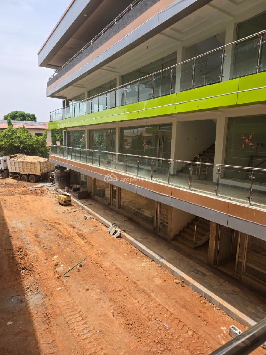 Shopping Mall with High Quality Finishing, 69 Road, Gwarinpa, Abuja, Plaza / Complex / Mall for Sale