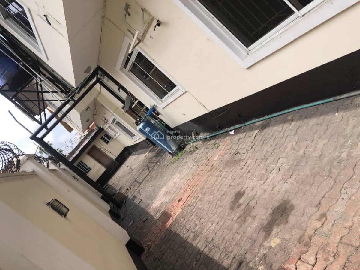 5bedroom Semi Detached House with Bq at Lekki Phase 1, Off Bisola Durosinmi Etti Drive Lekki Phase 1, Lekki Phase 1, Lekki, Lagos, Semi-detached Duplex for Rent