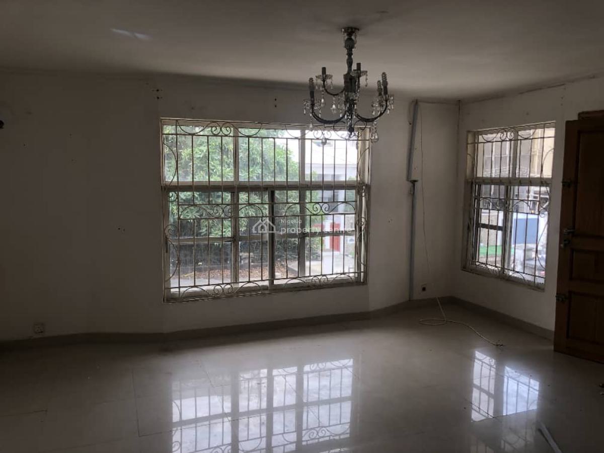 5 Bedroom Semi Detached House with Bq, Off Bisola Durosinmi Etti Drive, Lekki Phase 1, Lekki, Lagos, Semi-detached Duplex for Rent