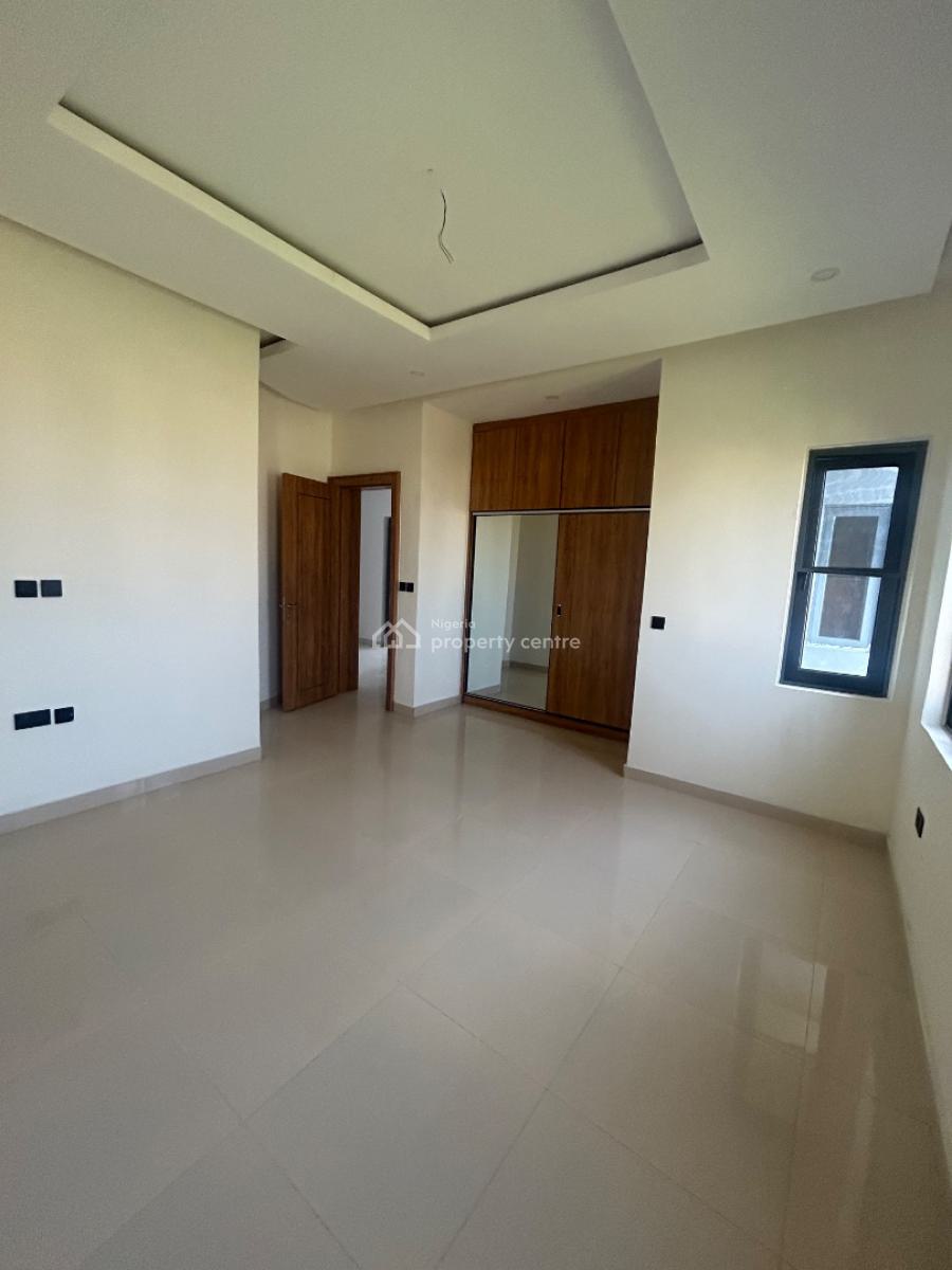 Newly Built 2 Bedroom Penthouse with a Room Bq, Off Admiralty Road, Lekki Phase 1, Lekki, Lagos, Flat / Apartment for Rent