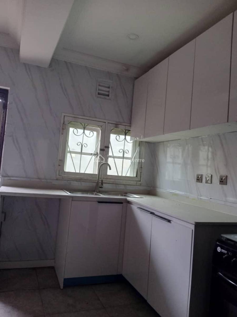 4- Units of 3 Bedroom Apartment All Rooms En-suite, Lekki Phase 1, Lekki, Lagos, Flat / Apartment for Rent
