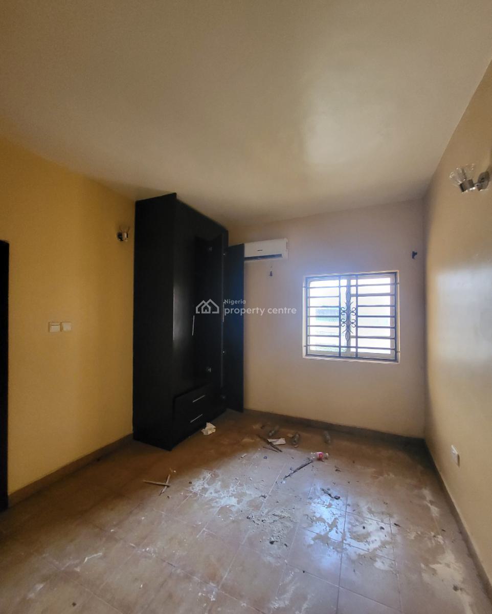 Luxurious Massive 4 Bedroom Terrace Duplex with Bq, By Old Secretariat, Garki, Abuja, Flat / Apartment for Rent