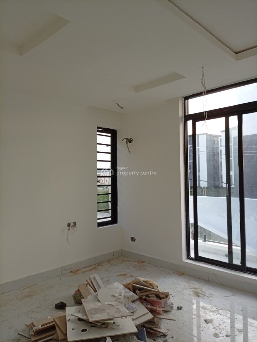 2 Bedroom Apartment, Lekki Phase 1, Lekki, Lagos, Flat / Apartment for Sale