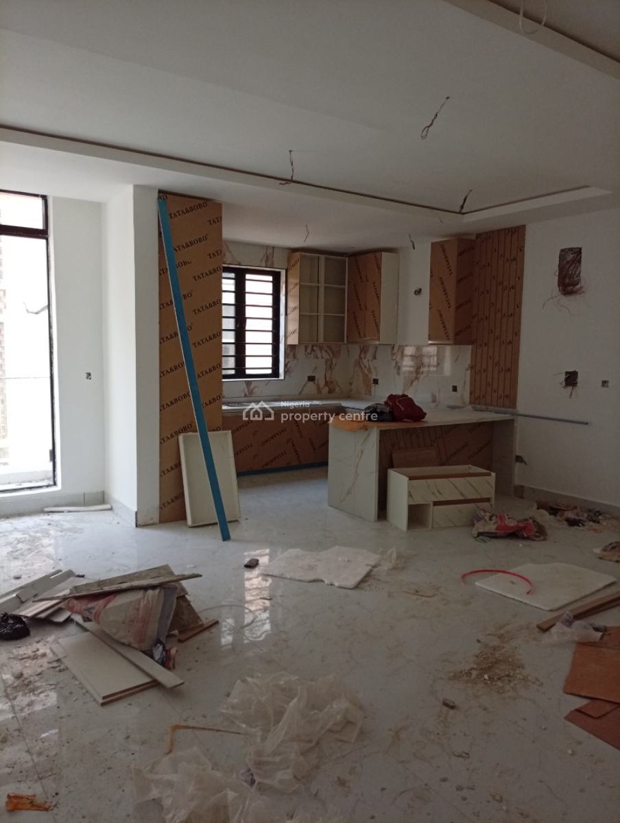 2 Bedroom Apartment, Lekki Phase 1, Lekki, Lagos, Flat / Apartment for Sale