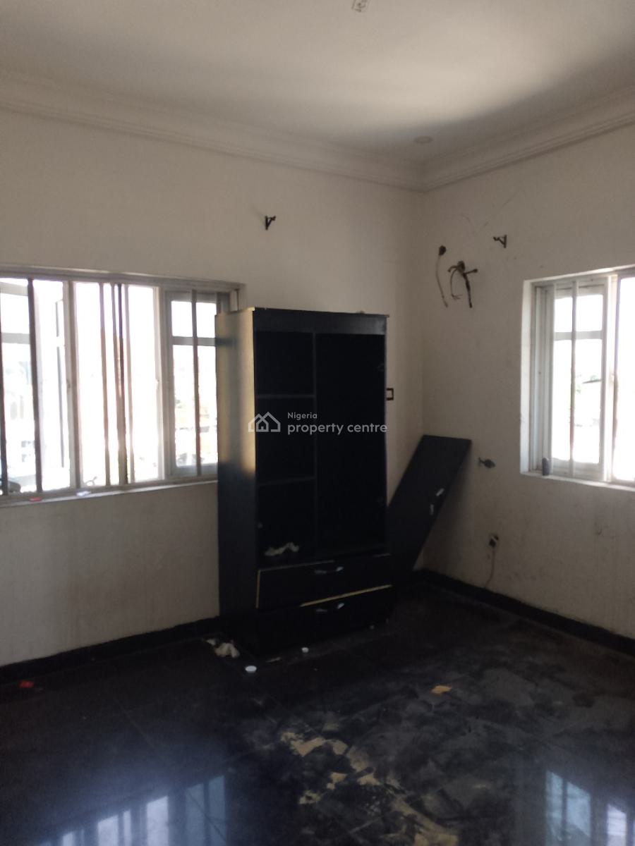 Spacious and Very Neat 2 Bedroom, Off Mobile Road, Ilaje, Ajah, Lagos, Flat / Apartment for Rent