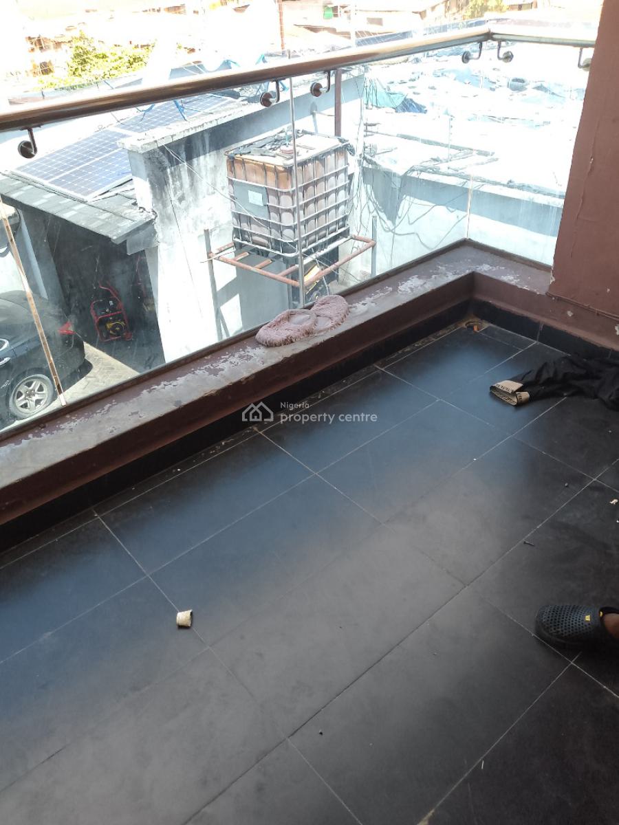 Spacious and Very Neat 2 Bedroom, Off Mobile Road, Ilaje, Ajah, Lagos, Flat / Apartment for Rent