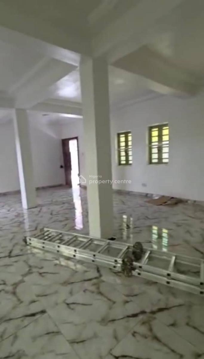 an Open Plan Office Space, Fadeyi, Ikorodu Road, Ikorodu, Lagos, Office Space for Rent