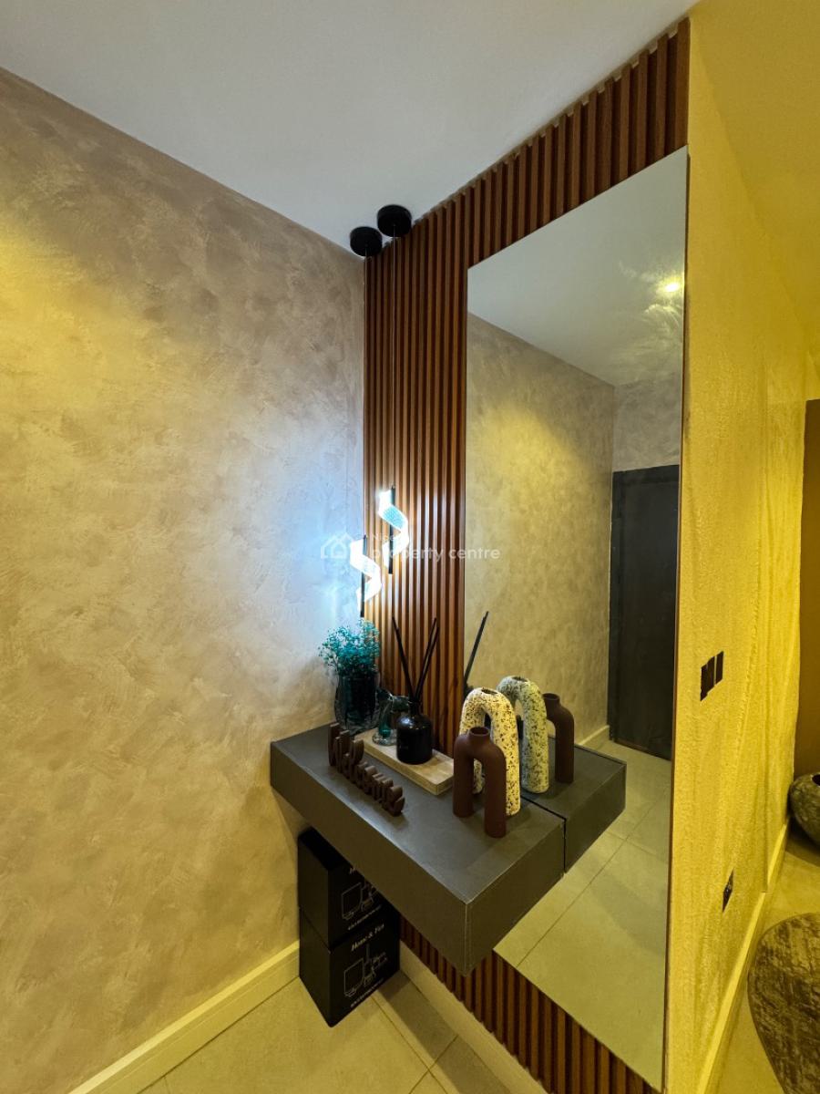 Luxury 2 Bedroom Flat, Off Admiralty, Lekki Phase 1, Lekki, Lagos, Flat / Apartment Short Let