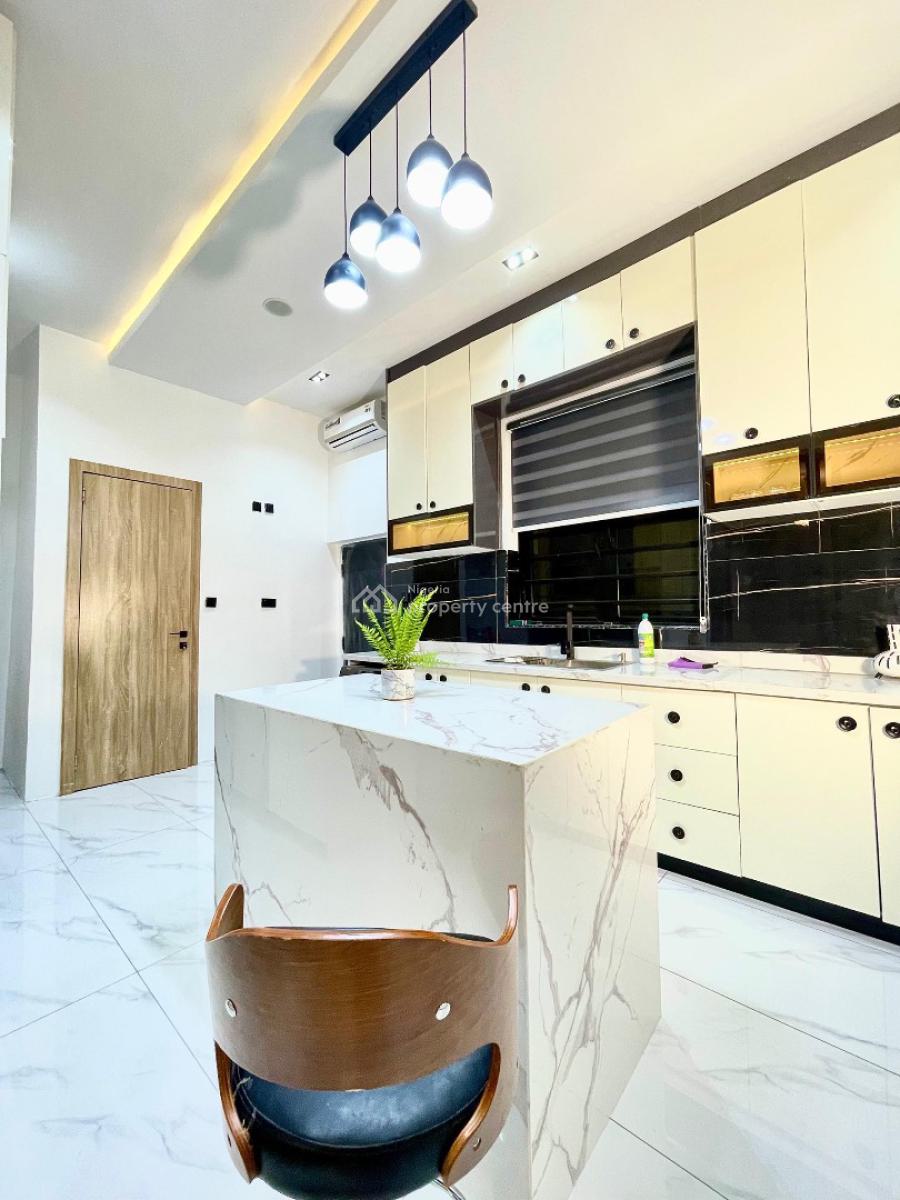 5 Bedroom Duplex with Pool,family Lounge,table Tennis & Snooker, Lekki, Lagos, Flat / Apartment Short Let