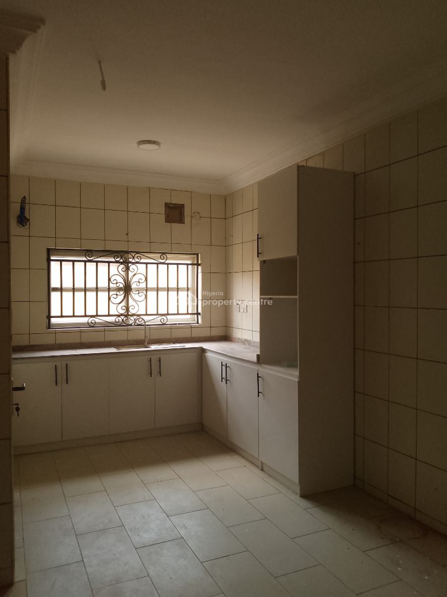 Very Spacious 3 Bedroom Flats Apartments, Off Mobile Road, Ilaje, Ajah, Lagos, Flat / Apartment for Rent