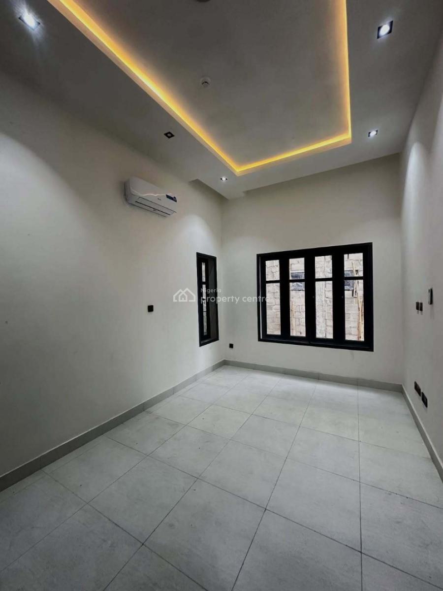 Fully Serviced 2-bedroom Flat with Bq, Gym & Elevator, Lekki Phase 1, Lekki, Lagos, Flat / Apartment for Rent